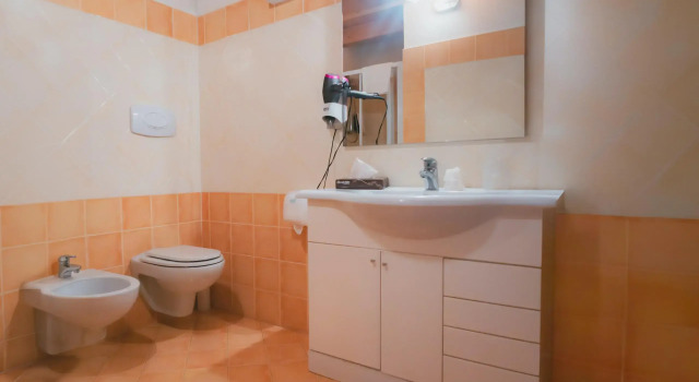 Семейные апартаменты с балконом и с видом на город Отель AHG Donna Silvia Wellness Hotel