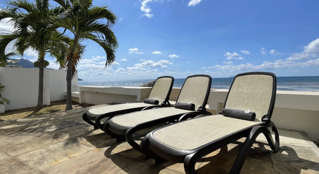 Villa con balcón y con vista al océano Ocean View Villa - Beauvallon Villas