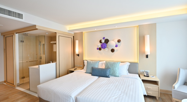 Двухместный номер Superior с балконом и с видом на город M Pattaya Hotel - SHA Extra Plus