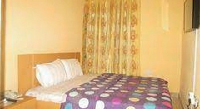 Francris Suite Limited, Book Hotel Calabar Nigeria, nær Slave Trade Museum Calabar