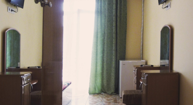 Camera familiare Standard con balcone Kot Guest House