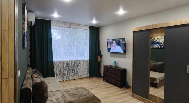 Uyutnaya Odnokomnatnaya V Tsenre Flat, Buchen Sie Ferienwohnung Artjom Region Primorje