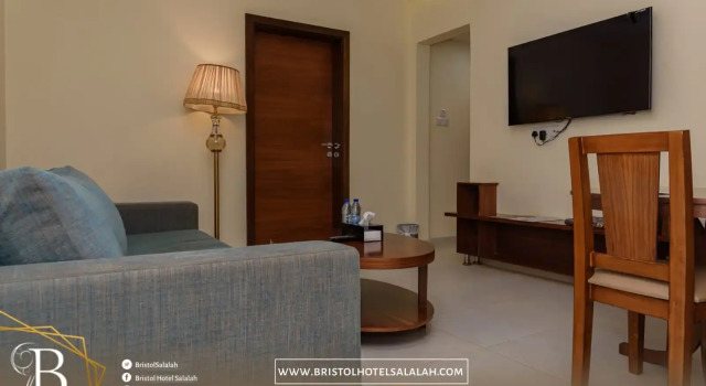 Полулюкс с балконом и с красивым видом из окна Отель Bristol Hotel Salalah