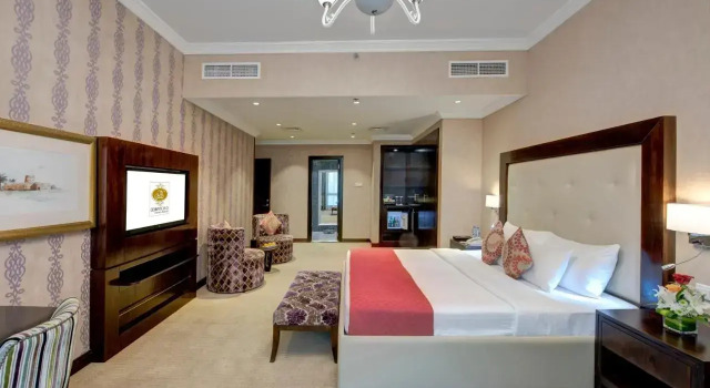 Двухместный люкс Grand Donatello Hotel