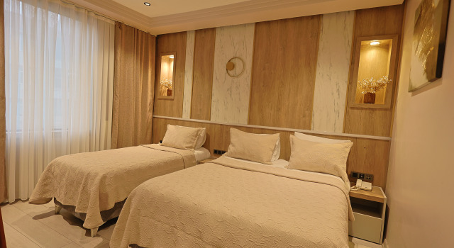 Трёхместный семейный номер Standard с видом на город Lavender Inn Hotel