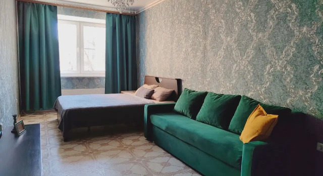 Dvukhkomnatnaya Flat, Book Lejlighed Hoteller i Kopeysk med parkering, Parkering