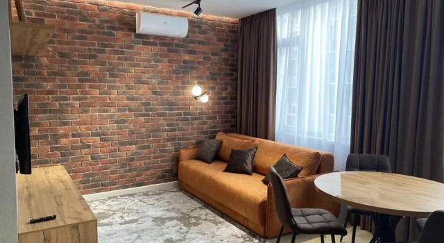 Prostornaya S Dizaynerskim Remontom Flat, Book Apartment Sevastopol 