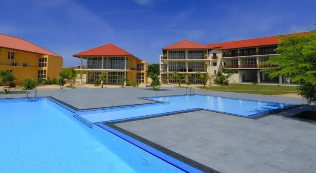 Passi Villas Passikudah Hotel, Rezerwuj Hotel Hotele w Batticaloa District z parkingiem, Parking
