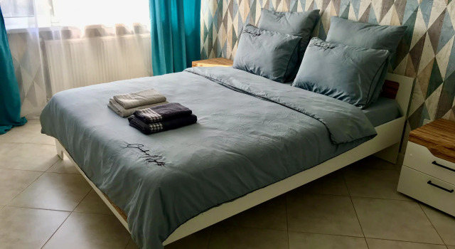 Yevrodvushka V Novom Sovremennom Zhk Margelov Na Vyezde Iz Goroda Flat, Prenota Appartamento Hotel a Central Russia con parcheggio, Parcheggio
