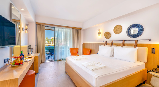 Двухместный номер Swim-Up Elite Ages 13 and Over Belek Beach Resort Hotel