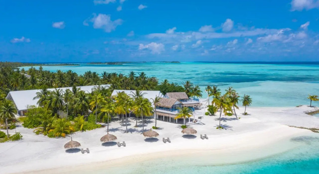 Rahaa Resort, Book Resort  