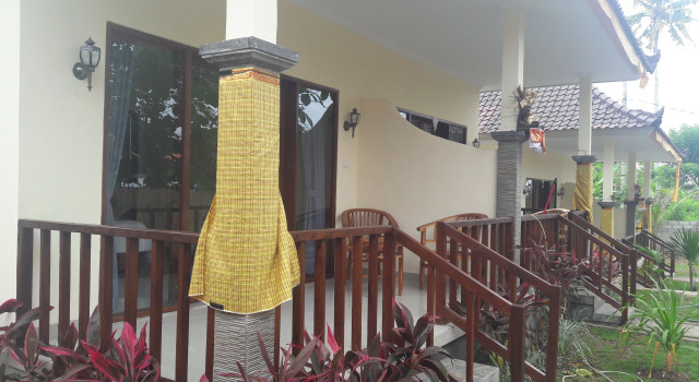 Pemuntalan Guesthouse, Забронировать Гостевой дом Отели Лембонган с парковкой, рядом с Пляж Нуса Лембонган, Парковка