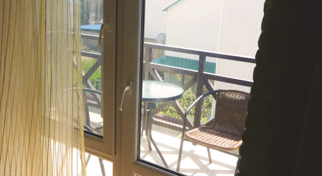 Camera familiare Standard con balcone Kot Guest House