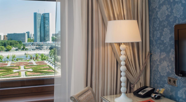 Двухместный номер Коллекшен Супериор с видом на город Гостиница Radisson Collection Москва
