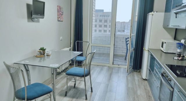 Apartments na Osipenko, Prenota Appartamento Hotel a Tyumen Region con parcheggio, Parcheggio