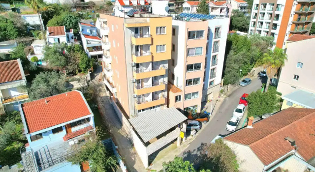 Evropa Lux Apartments, Book Apartment Hotels in Budva County with Parking, Parking