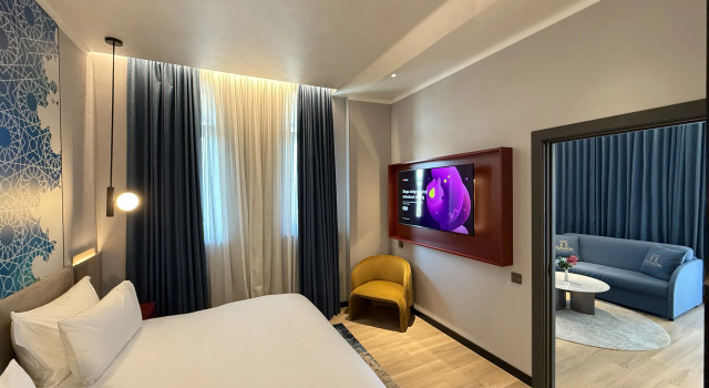 Люкс с балконом и с видом на сад Khorazm Hotel in New Uzbekistan Park