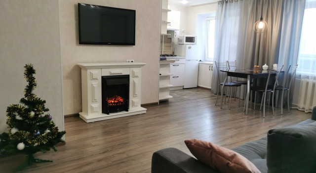 Квартира Трехкомнатная в Центре у Поганкиных  и Меньшиковых Палат, Забронировать Апартаменты/квартира Отели Пскова с парковкой, рядом с Городской Парк Культуры и Отдыха им. А. С. Пушкина, Парковка