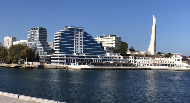 V Centre S Vidom Na Sevastopol'skuyu Buhtu Apartments, Prenota Appartamento Sebastopoli 