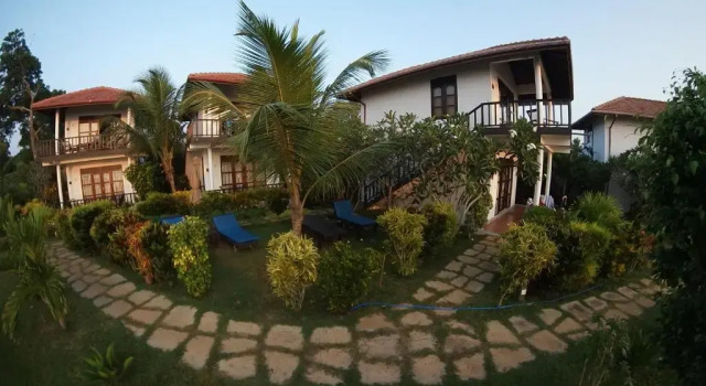Курортный отель Ananthaya Beach
