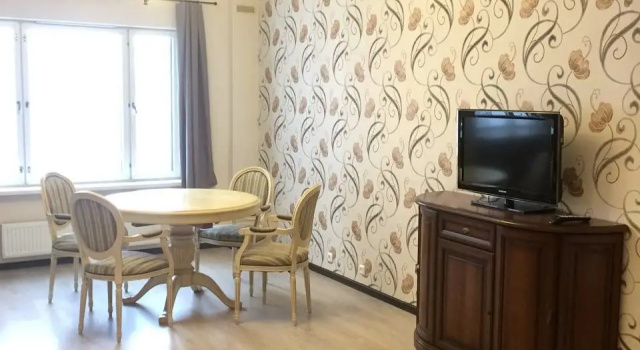 Prostornaya 3-kh komnatnaya v tikhom i uyutnom rayone Flat, Book Lejlighed Sankt Petersborg Sankt Petersborg