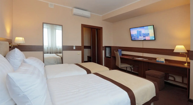 Standard With Shower Twin room Park Tower