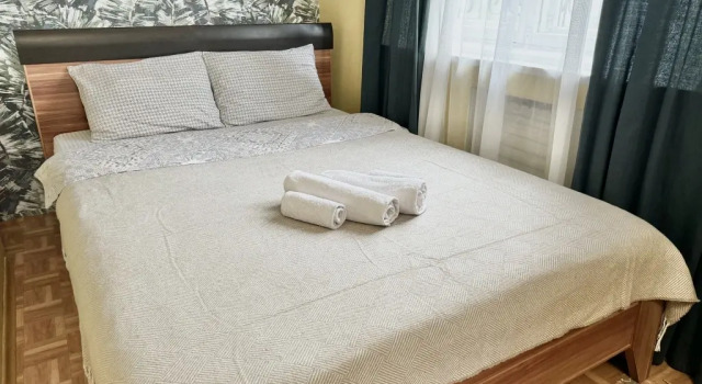 U DK Metallurgov. Barbaris One-room Apartments, Reservar Apartamento Hotéis em Perm Krai com pequeno-almoço, Café da manhã