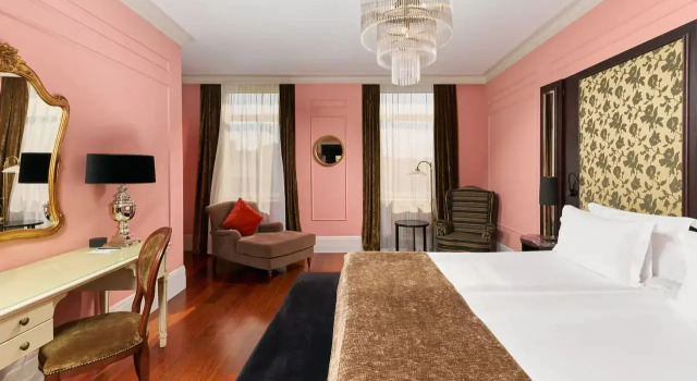Двухместный номер Superior с видом на улицу DOM Boutique Hotel by Authentic Hotels