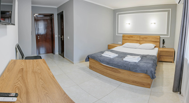 Budget Double room with city view Hotel Route