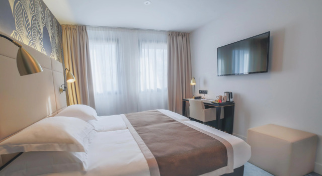 Двухместный номер Standard с красивым видом из окна Best Western Journel Nice Saint-Laurent-du-Var