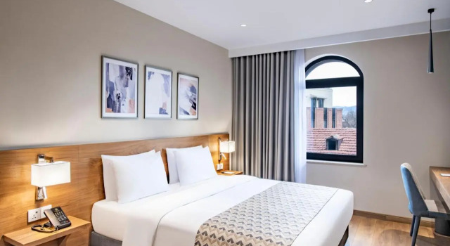 Двухместный номер Standard с красивым видом из окна Отель Clocks Hotel Tbilisi