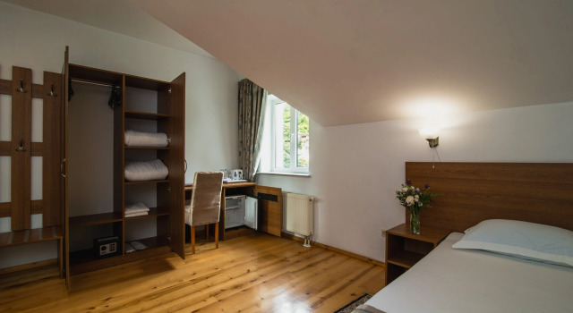 Standard with Terrace Triple room Villa Oneiro Hotel
