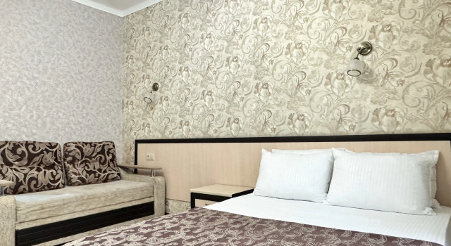 Четырёхместный номер Comfort с балконом Отель Триера