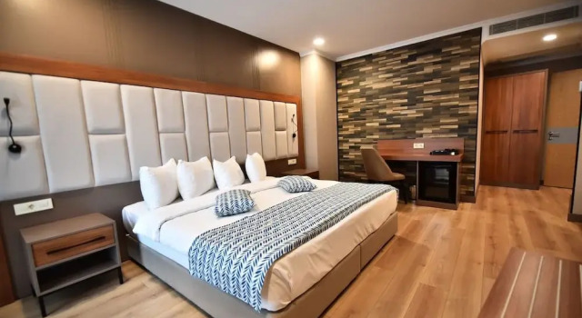 King Solomon Batumi Hotel, Забронировать Отель Отели Батуми 4 звезды, рядом с Городской зоопарк Батуми, 4*