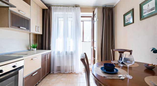 Uyutnaya Kvartira na Volochaevskoy Flat, Prenota Appartamento Hotel a Tatarstan con parcheggio, Parcheggio