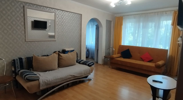 Квартира На 8 гостей в центре с окнами на тихий двор