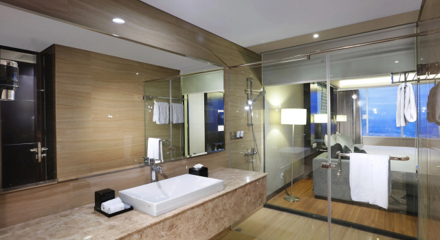Deluxe Twin Family room The Alana Hotel & Convention Center Solo by ASTON