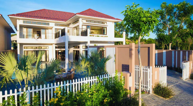 Вилла с 4 комнатами с балконом и с видом на бассейн Mercury Phu Quoc Resort & Villas