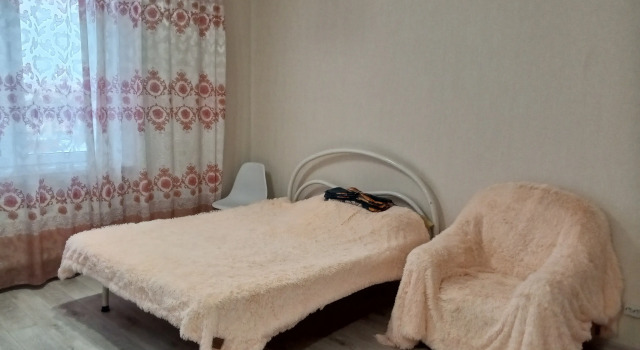 Studiya V Samom Tsentre Goroda Krasnoyarska Flat, Buchen Sie Ferienwohnung Hotels in Region Krasnojarsk mit Pool, Schwimmbad