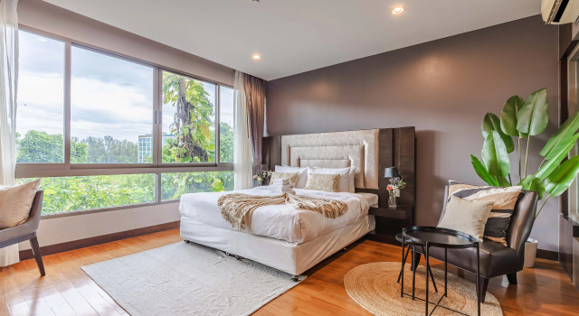 Апартаменты Majestic 2BR Residence with garden view in Regent
