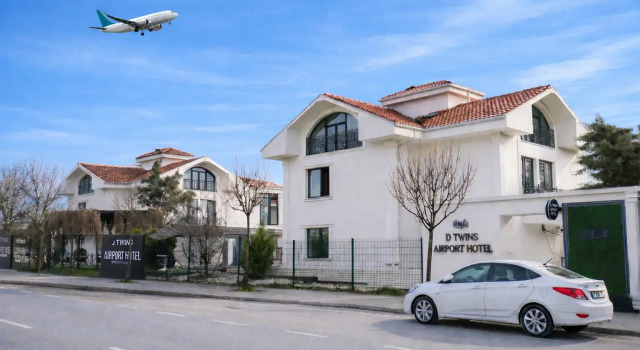 D Twins Airport Hotel