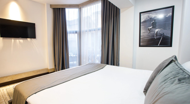 Четырёхместный номер Deluxe The Phoenix Boutique Hotel