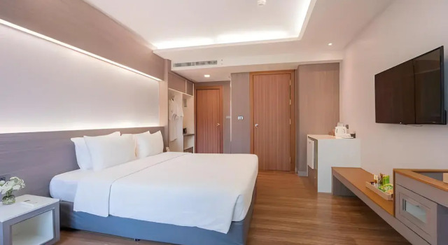 Двухместный номер Deluxe с балконом Отель Khum Phucome Hotel Chiang Mai
