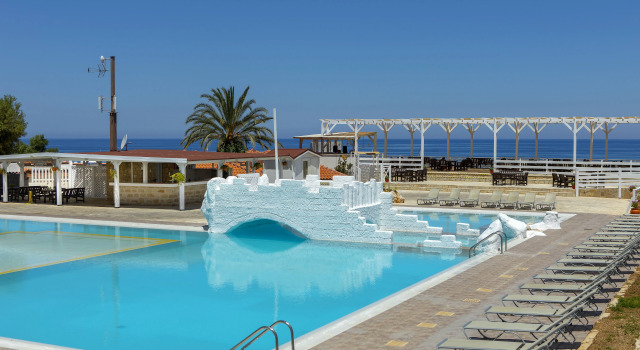 Отель Latchi Family Resort