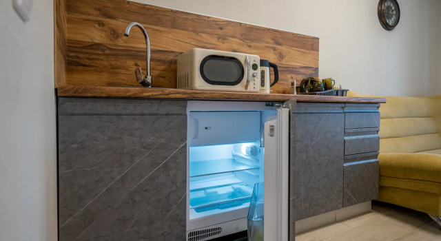 V Sovremennom Zhk Parizh Flat, Book Apartment Hotels in Udmurtia with Parking, Parking