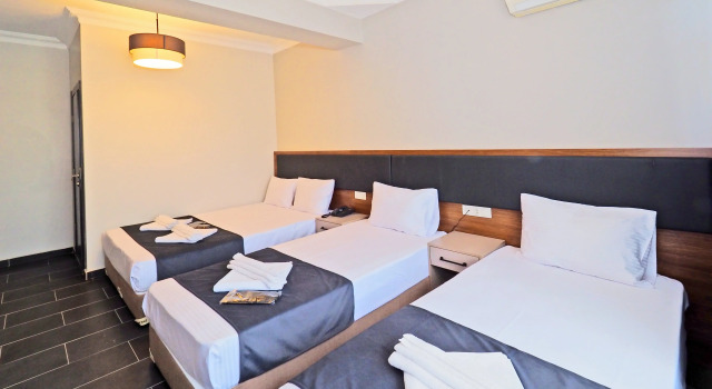 Четырёхместный номер Deluxe Бутик-отель Diamond Hotel Old City