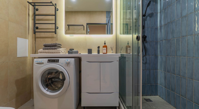 Semeinaya Studiya 25 Kv M na Troikh U Metro Ladozhskaya Apartments, Rezervasyon Daire Sankt Peterburg otoparklı oteller, Otopark