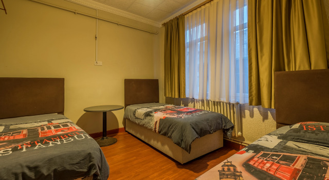 Кровать в общем номере (женский номер) Erenler HoTeL & HosTeL