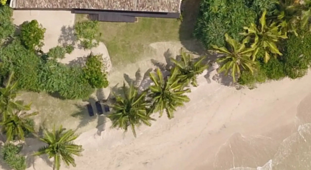 Апартаменты South Point Villa - 3 bedroom Beach Front Villa