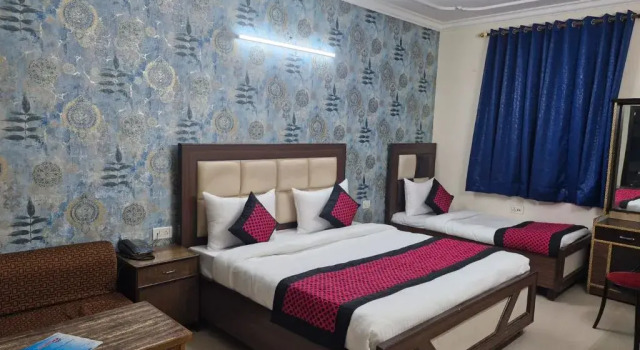 Трёхместный номер Superior Отель Airport Mayank Residency
